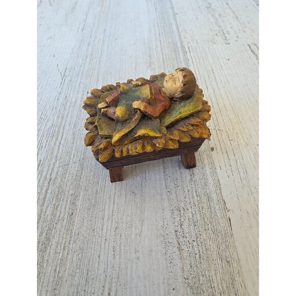Vintage resin Jesus crib baby Nativity figurine statue Xmas decor - Picture 2 of 7